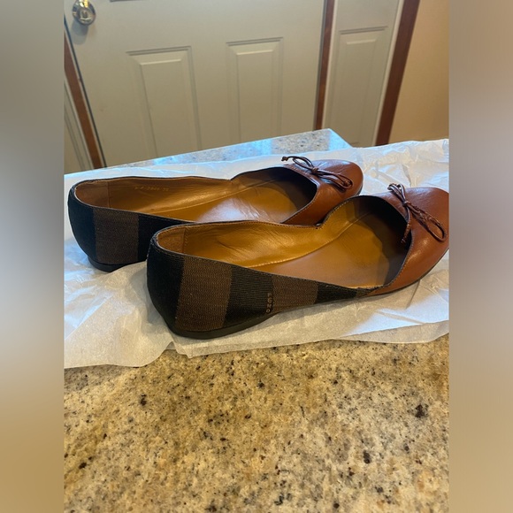 Fendi Authentic Ballet Flats Size 38 - Picture 3 of 5